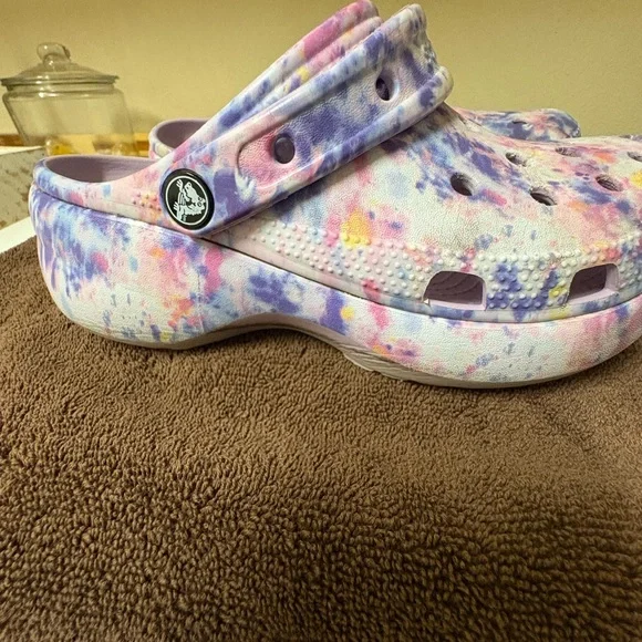 CROCS Women's Tie-Dye Mules - Picture 3 of 7